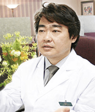 志賀 由章 医師